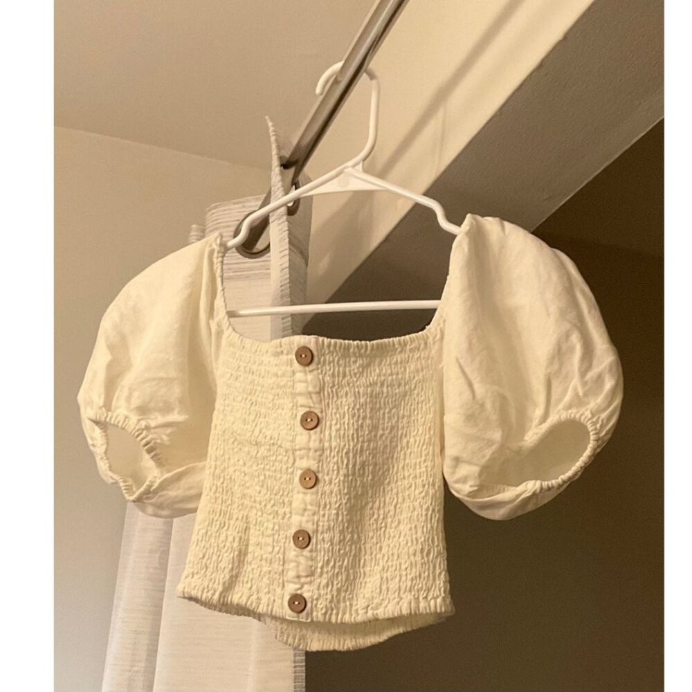 Off shoulder shirt